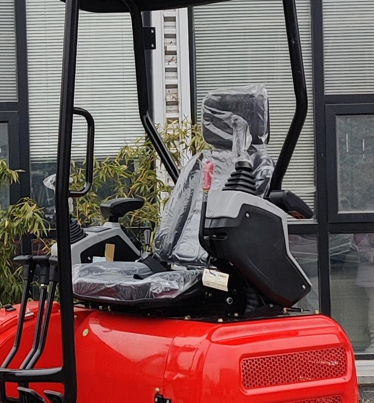 4,000 lb TYPHON TERROR XX RED Mini Excavator Kubota D902 Engine - Image 11